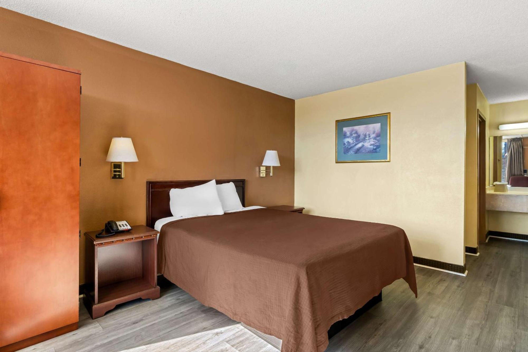 Rodeway Inn Monroe Extérieur photo