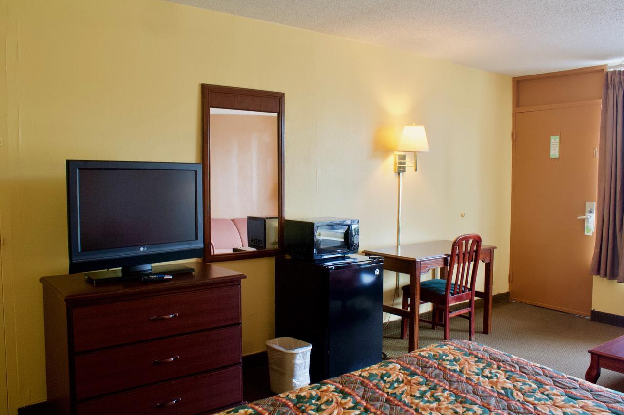 Rodeway Inn Monroe Extérieur photo