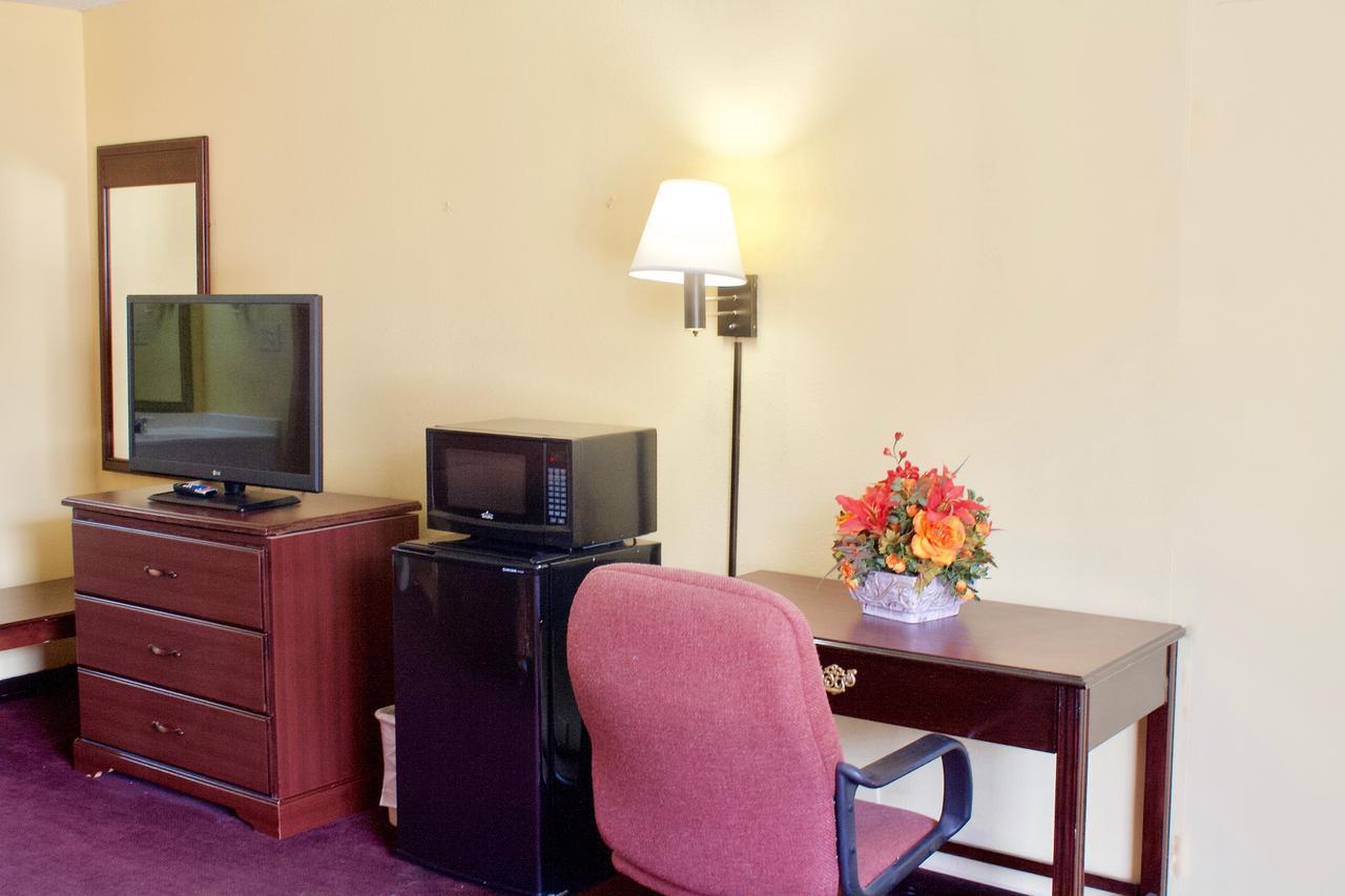 Rodeway Inn Monroe Extérieur photo